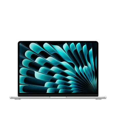 Srebrny Apple MacBook Air 15 z czipem M4, widoczny od frontu z otwartą klapą i wyświetlaczem prezentującym abstrakcyjną, niebiesko-zieloną grafikę fal.