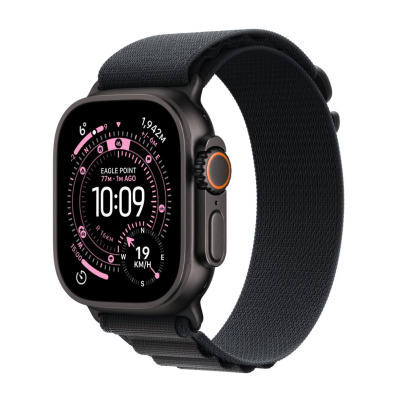 Apple Watch Ultra 3 w czarnej kopercie z czarną opaską Alpine, widok z profilu prezentujący tarczę z danymi o wysokości i godzinie 10:09 oraz przycisk boczny.