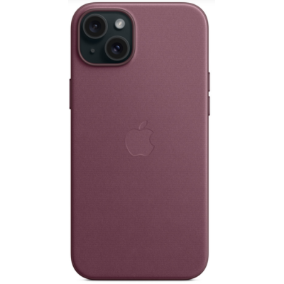 Etui Apple FineWoven w kolorze Mulberry do iPhone 15 Plus z widocznym logo Apple na środku plecków oraz charakterystyczną wyspą na dwa obiektywy aparatów.