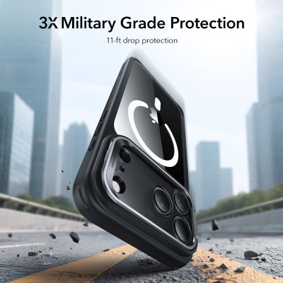 Czarne etui ESR Classic Hybrid z podstawką MagSafe do iPhone 17 Pro Max, prezentujące przezroczyste plecki, wyspę aparatów oraz rozłożoną podpórkę w rogu.