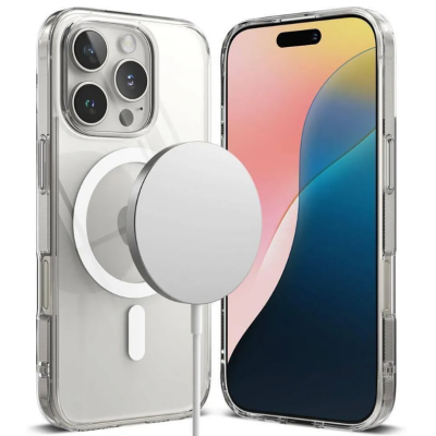 Przezroczyste etui Ringke Fusion MagSafe do iPhone 16 Pro z widoczną magnetyczną ładowarką przyłożoną do plecków oraz telefonem z przodu.