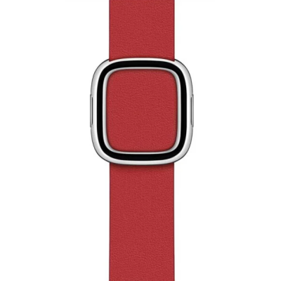 Szkarłatny pasek Apple z nowoczesną klamrą do zegarka Apple Watch, ukazujący detaliczne zapięcie w srebrnym kolorze na tle skórzanej faktury paska.